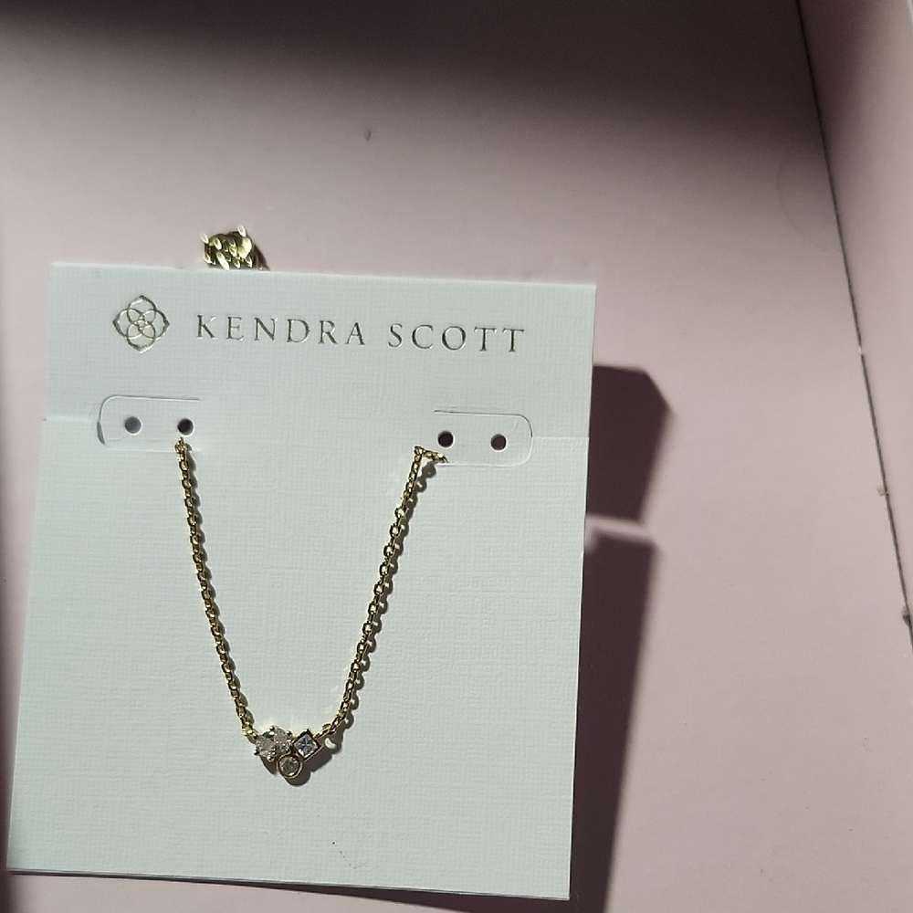 Kendra Scott Hwnry short Gold Necklace